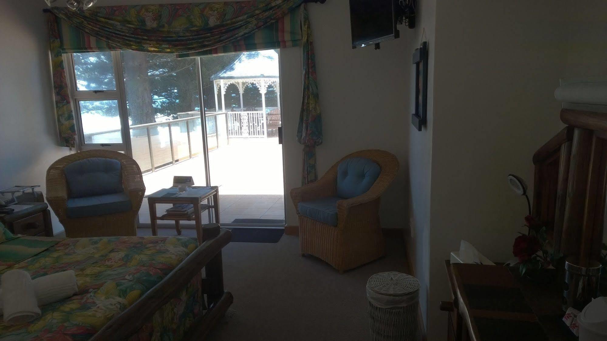 Sea Otters Lodge 키니베이 외부 사진